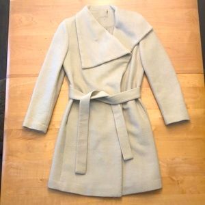 Stunning Calvin Klein alpaca wool blend women’s coat size 6 EUC unique color!